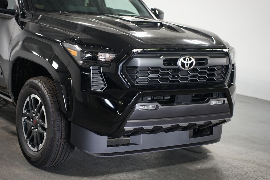 Thumbnail: 2025 Toyota Tacoma - 4
