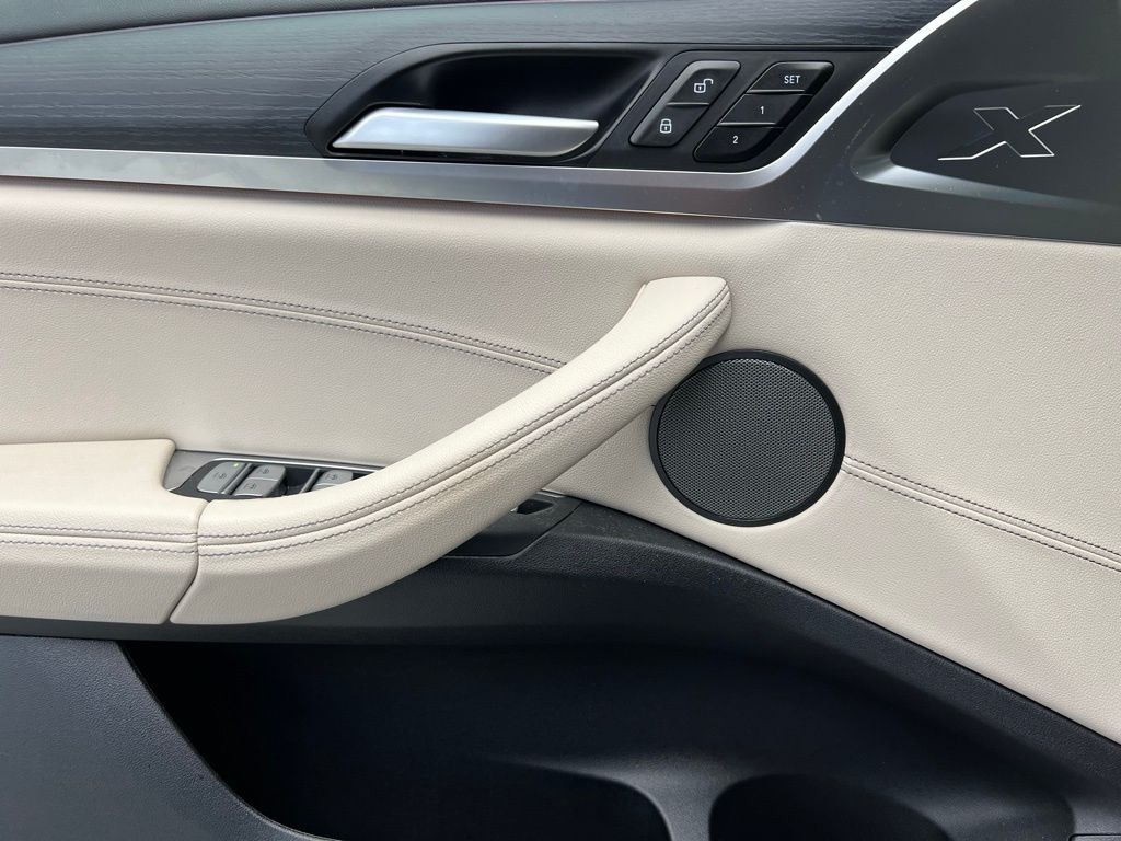 Thumbnail: 2024 BMW X3 - 17