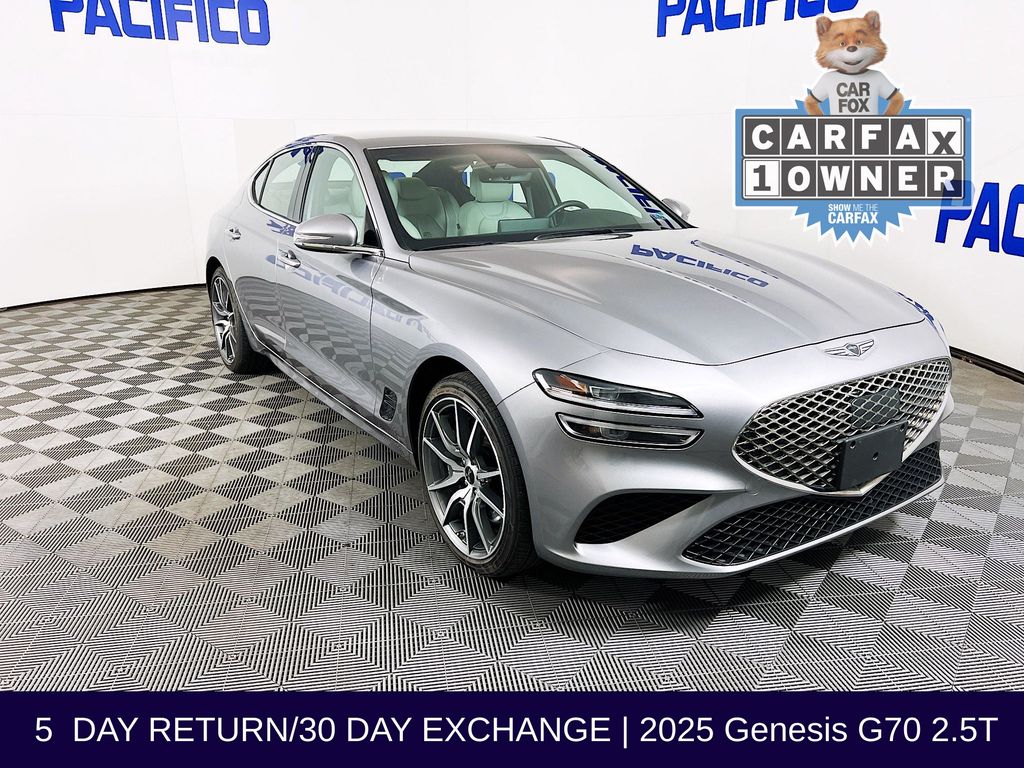 Savile Silver 2025 Genesis G70 2.5T Standard RWD Sedan Rear-Wheel Drive 8-Speed Automatic