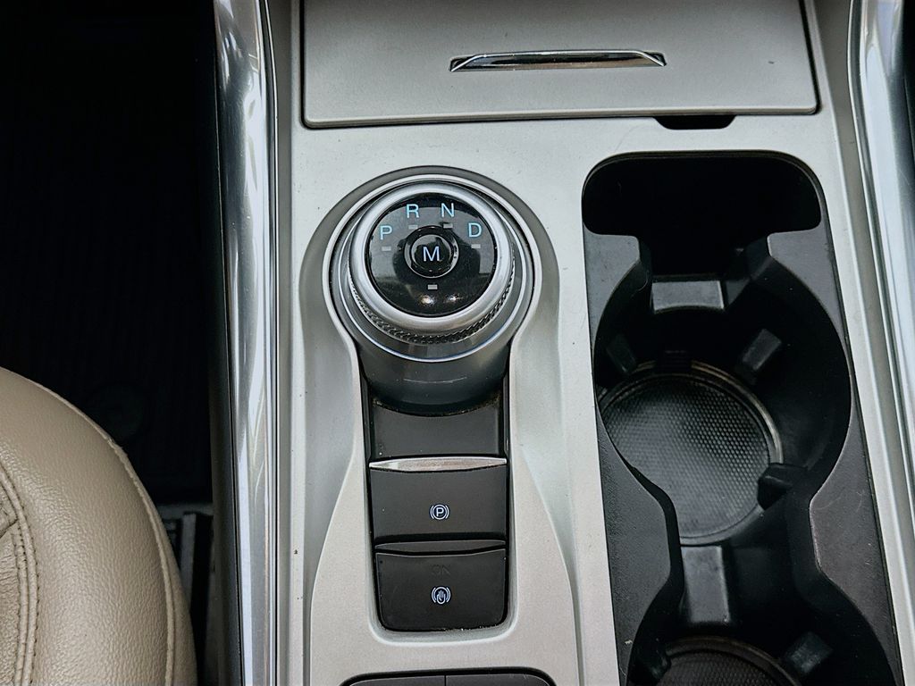 FordExplorer16