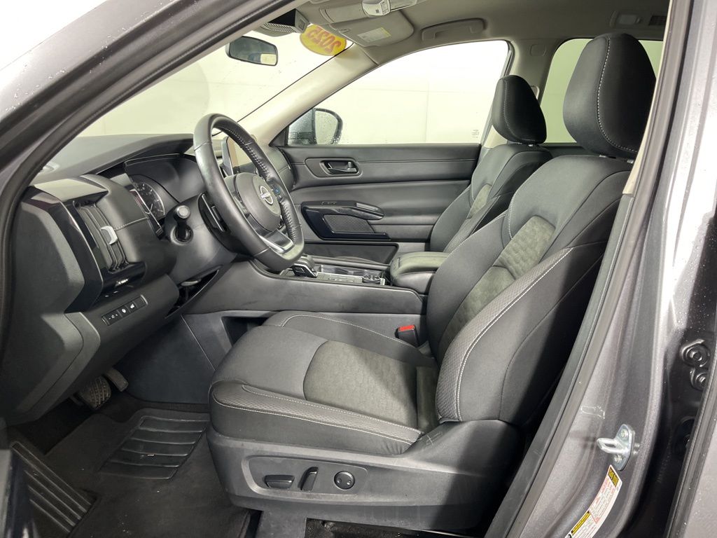 Thumbnail: 2025 Nissan Pathfinder - 24