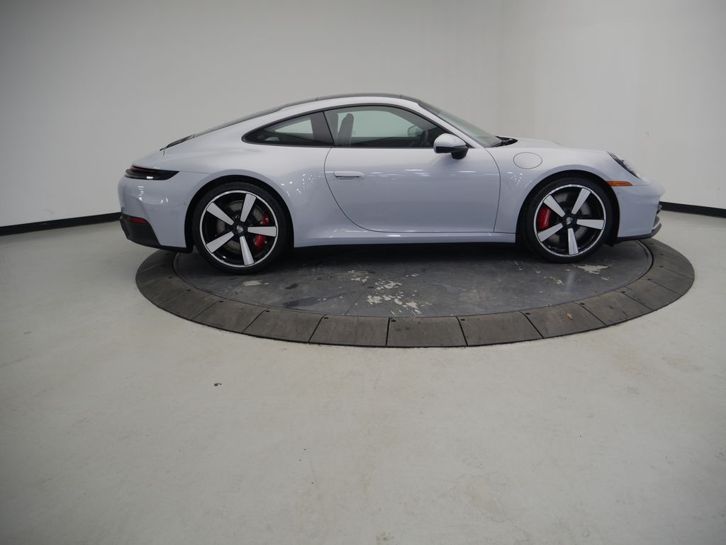 Thumbnail: 2026 Porsche 911 - 8