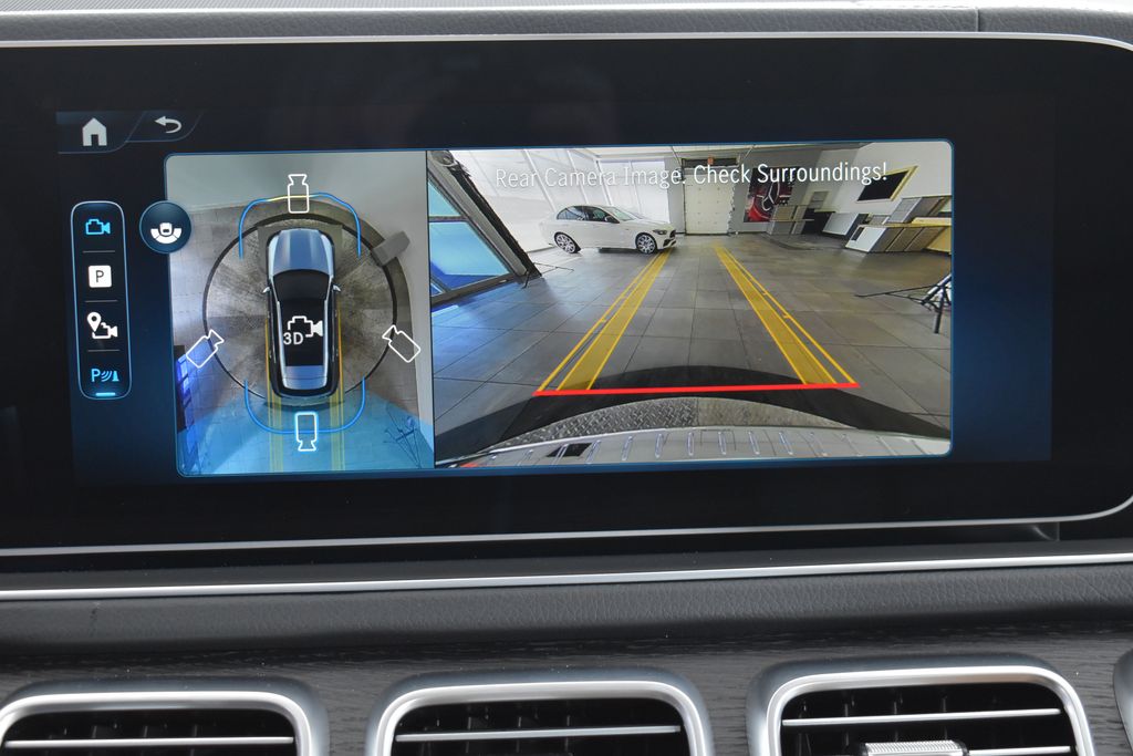 Thumbnail: 2026 Mercedes-Benz GLE - 21