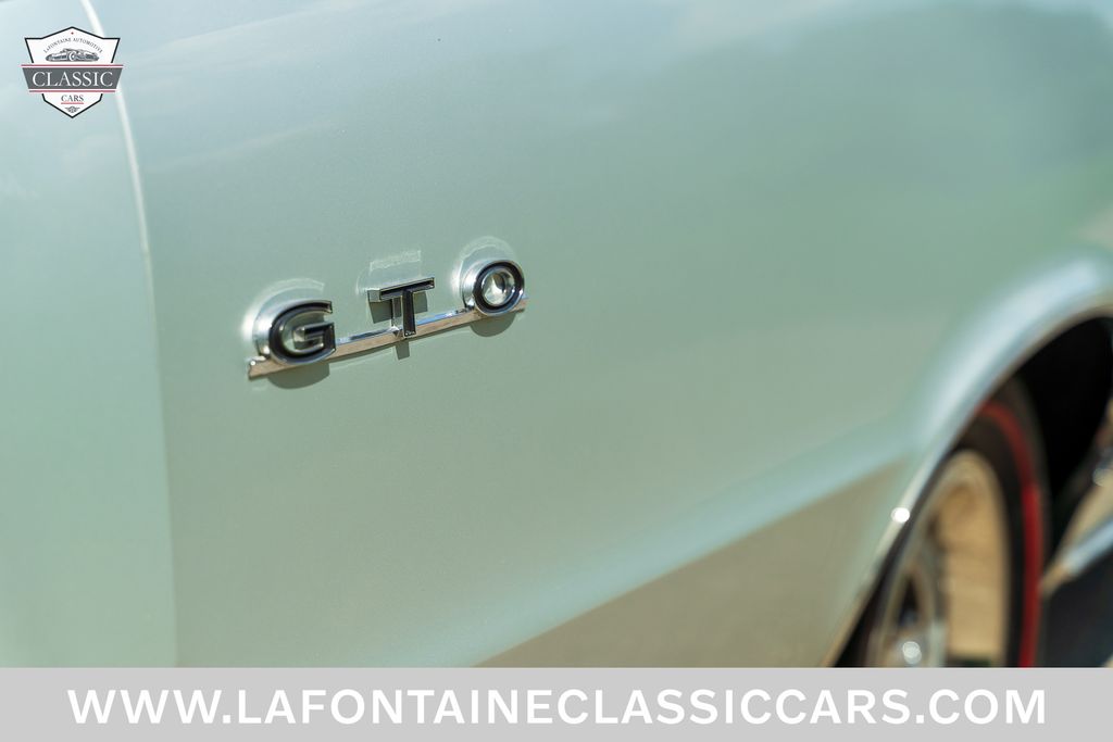 1964 Pontiac GTO 110