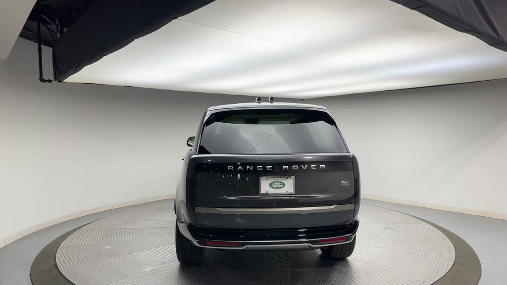 Thumbnail: 2023 Land Rover Range Rover - 9