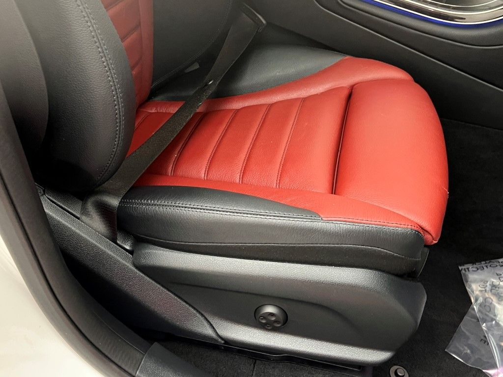 Thumbnail: 2022 Mercedes-Benz GLC - 12