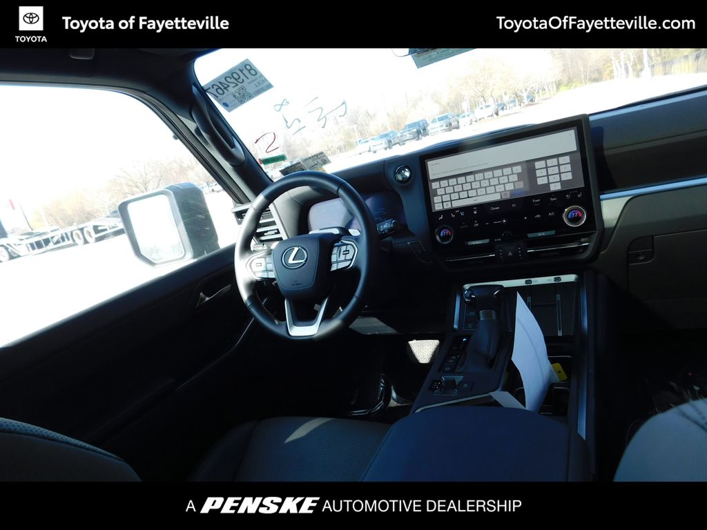 Thumbnail: 2025 Lexus GX - 7