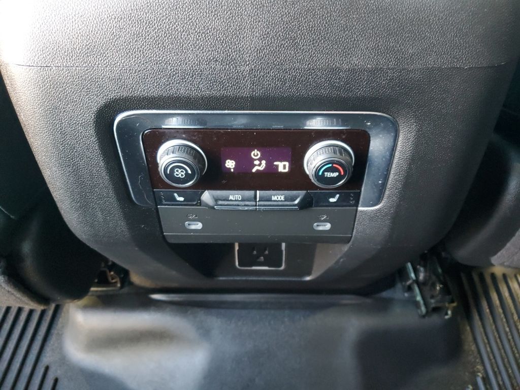 Used Car 2023 Chevrolet Suburban  Z71 For Sale Under $70,000 In Austin, Texas