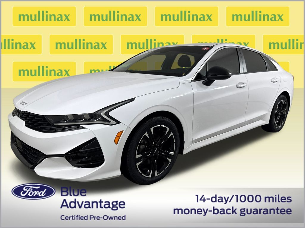 Certified Used 2023 White Kia GT-Line image 14