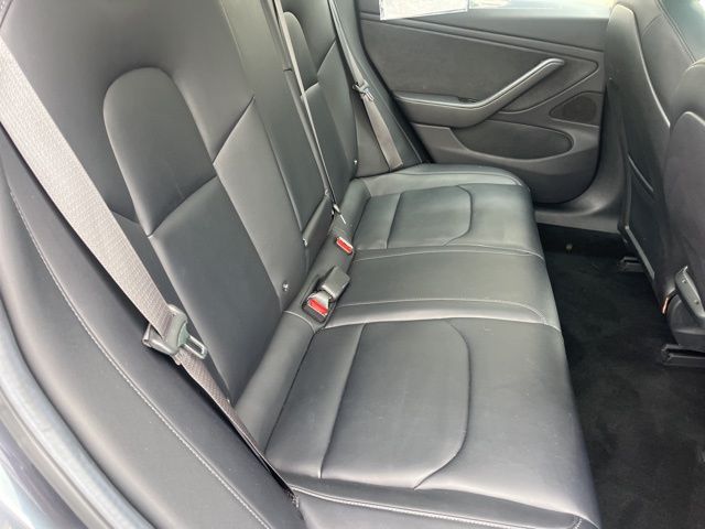2018 Tesla Model 3 Mid Range 28