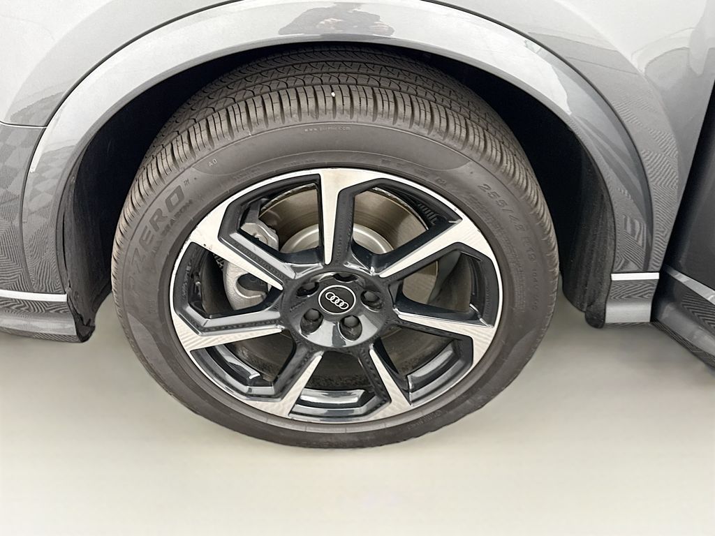 Thumbnail: 2025 Audi Q3 - 28