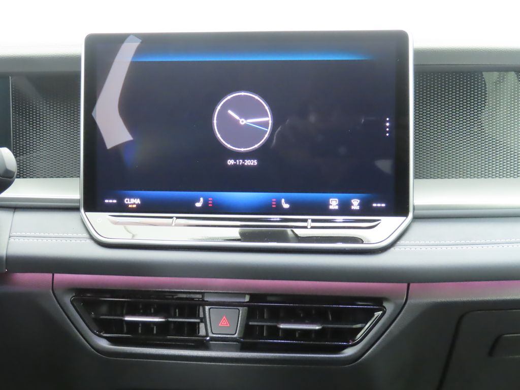 Thumbnail: 2025 Volkswagen Tiguan - 15