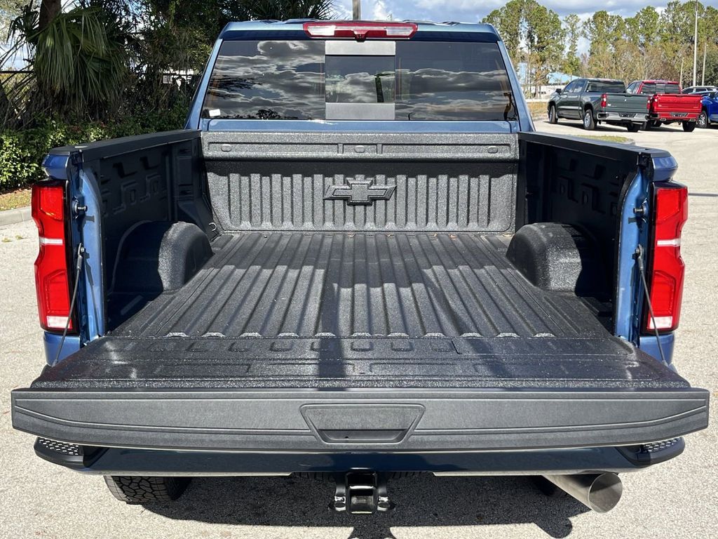 2025 Chevrolet Silverado 2500HD High Country 5