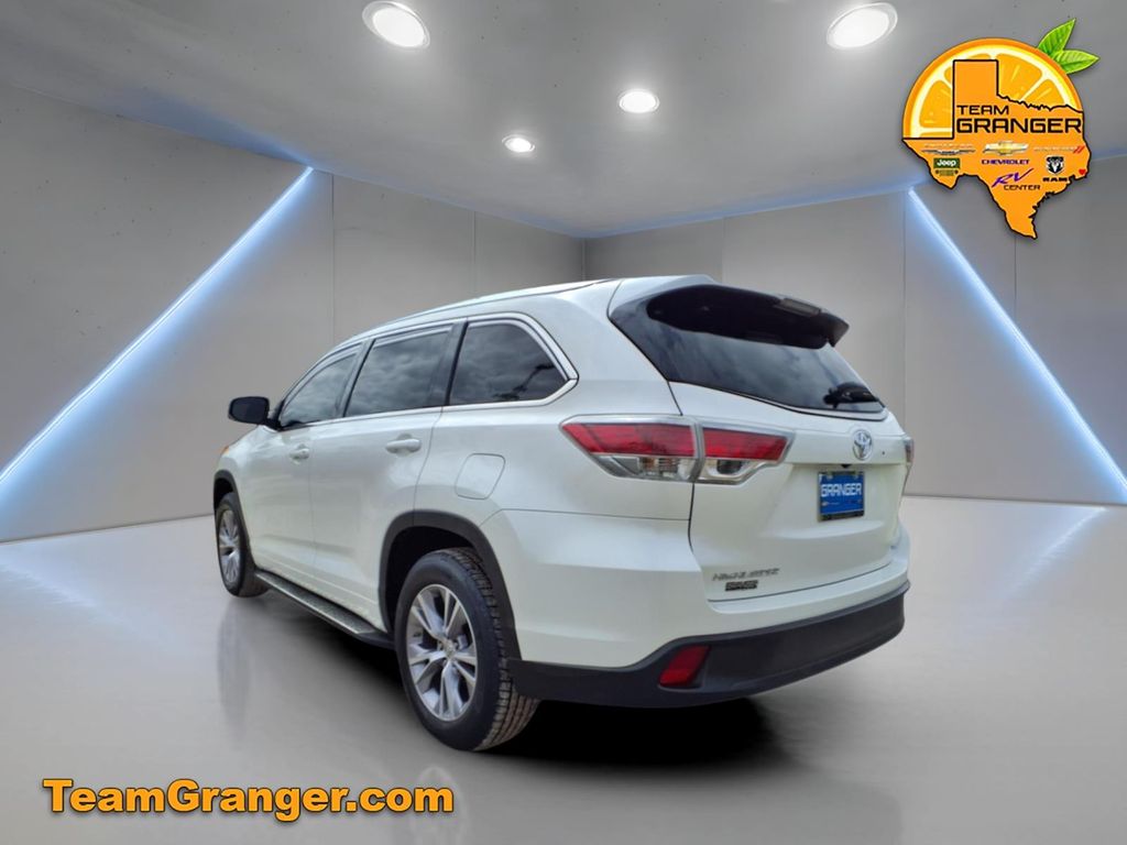 Used 2014 Toyota Highlander XLE with VIN 5TDKKRFH3ES006125 for sale in Orange, TX