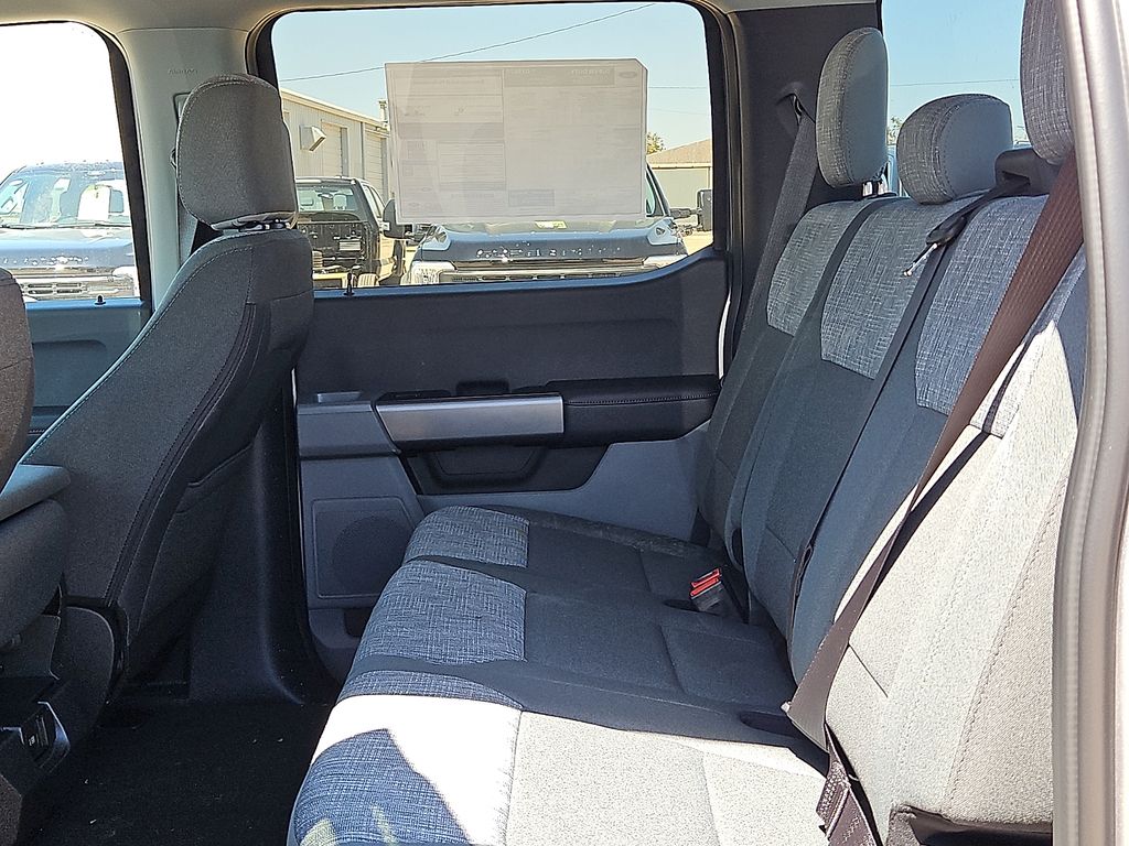 New 2027 Silver Ford XLT image 16