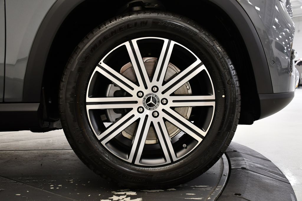 Thumbnail: 2026 Mercedes-Benz GLE - 16