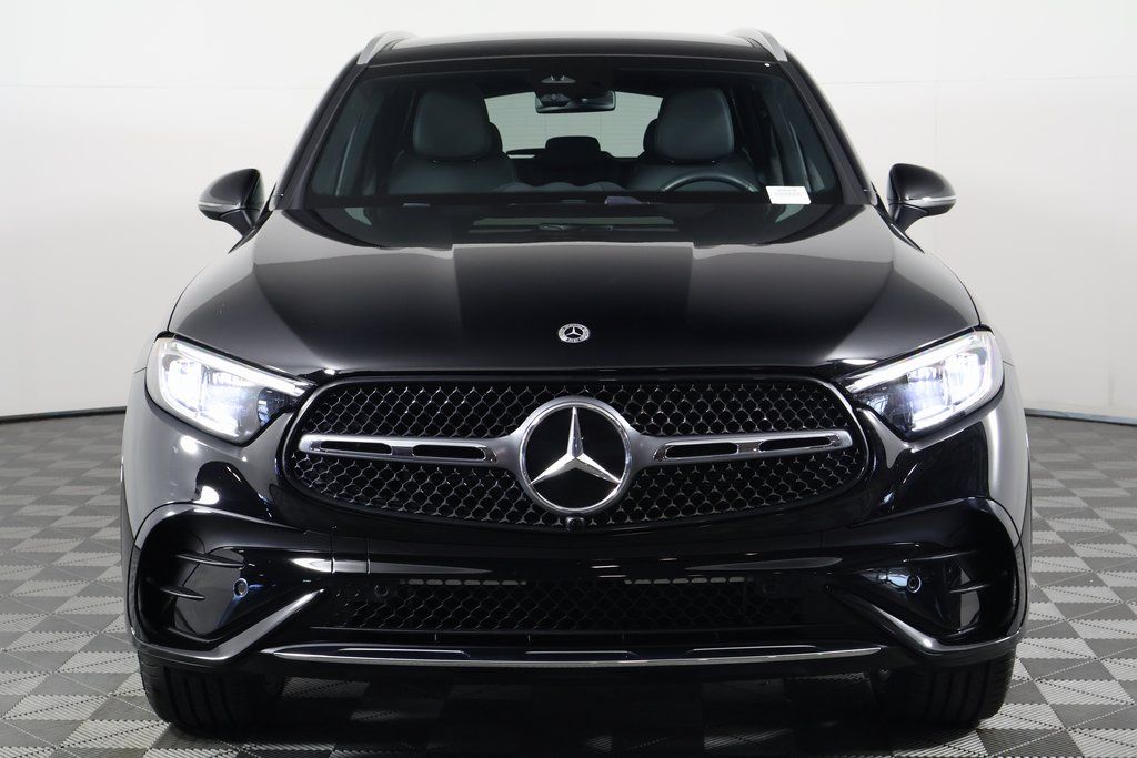 Thumbnail: 2025 Mercedes-Benz GLC - 2