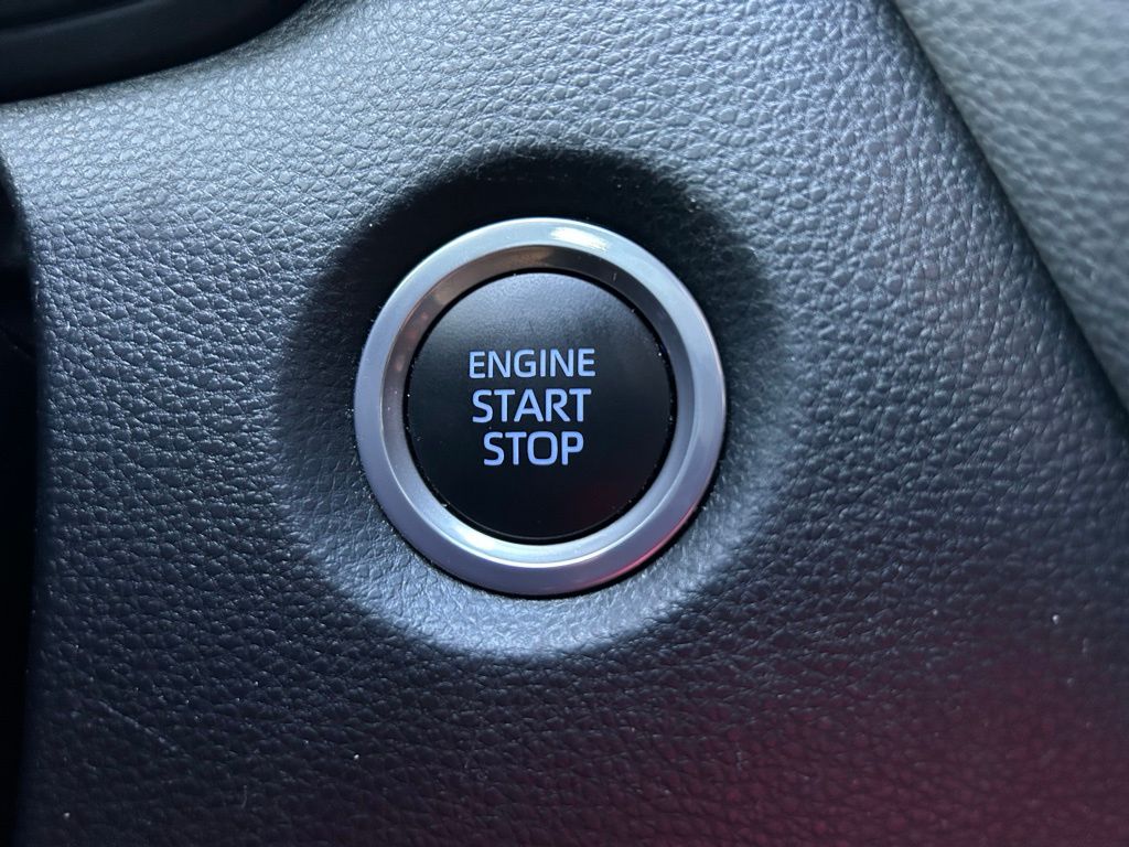 Thumbnail: 2022 Toyota Corolla - 27