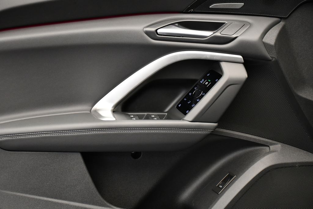 2025 Audi Q5 Premium 32