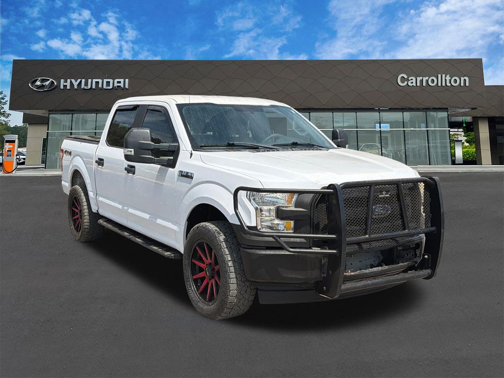 Used 2017 White Ford XL image 3