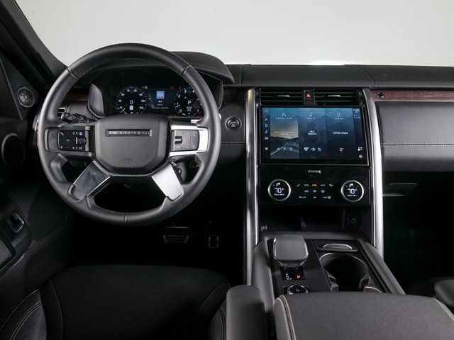 Certified Used 2025 Black Land Rover Dynamic SE image 11