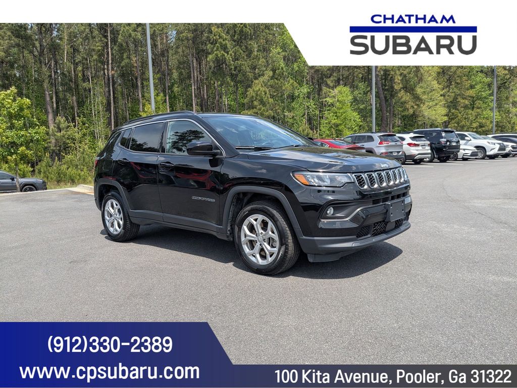 Diamond Black Crystal Pearlcoat 2024 Jeep Compass Latitude 4WD SUV / Crossover Four-Wheel Drive 8-Speed Automatic