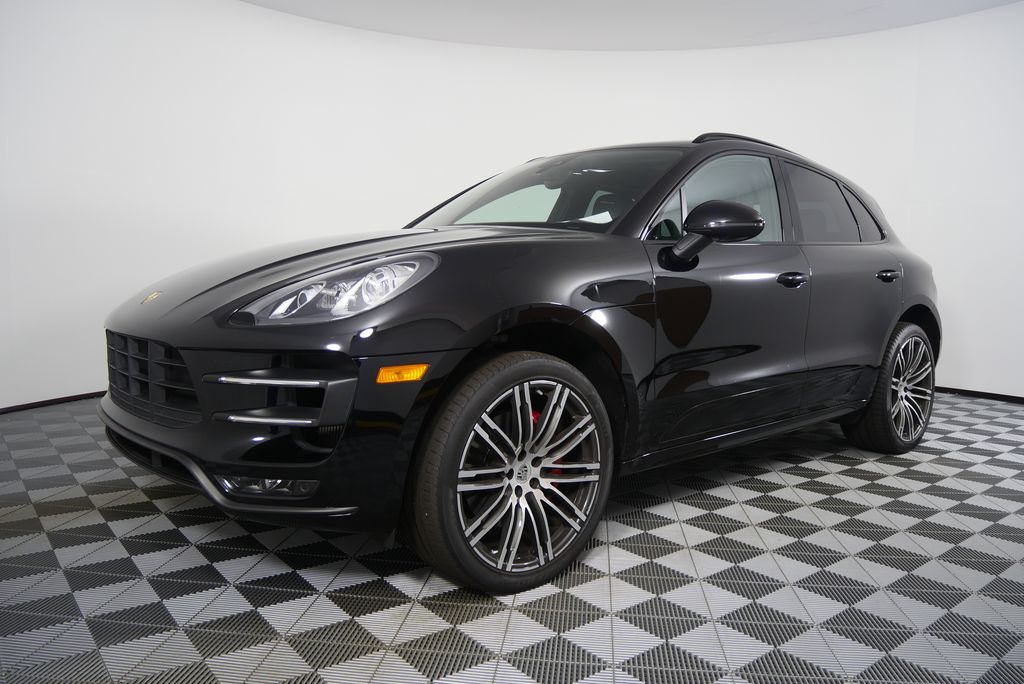 2018 Porsche Macan Turbo 8