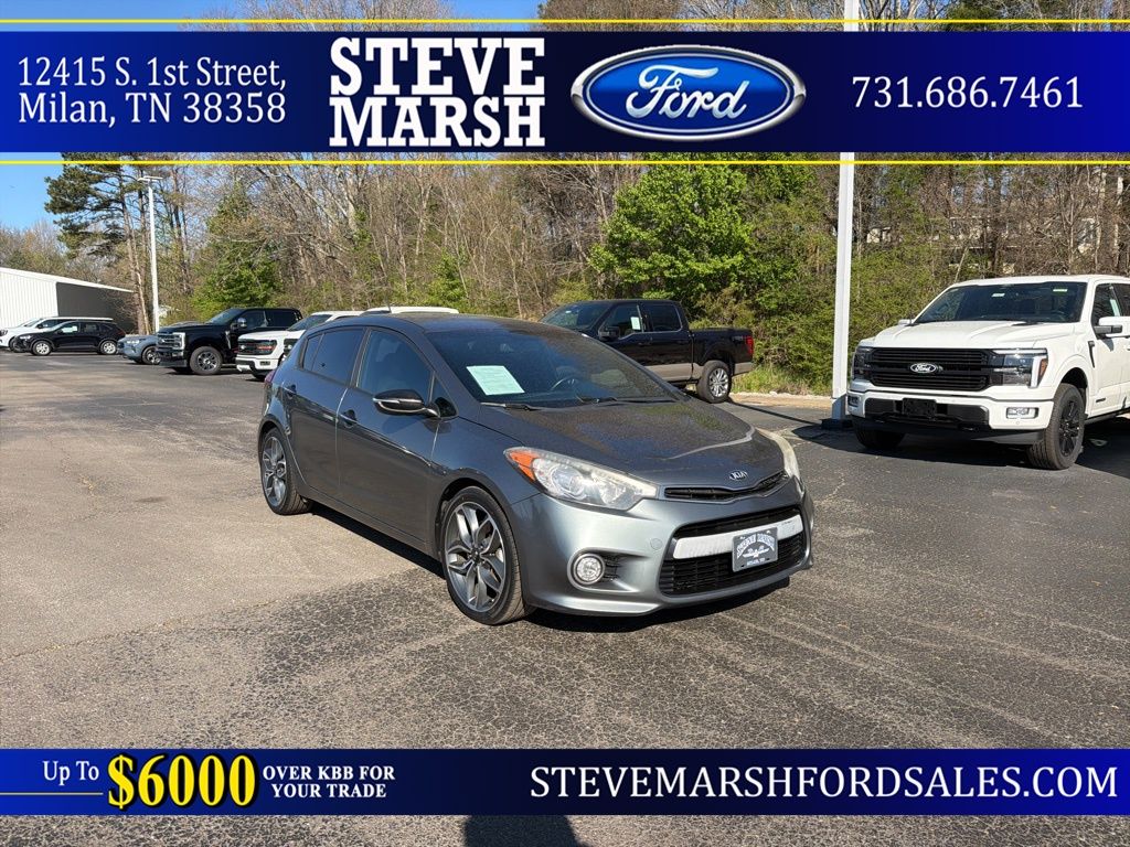 Gray (Graphite Steel) 2015 Kia Forte5 Hatchback Front-Wheel Drive 6-Speed Manual