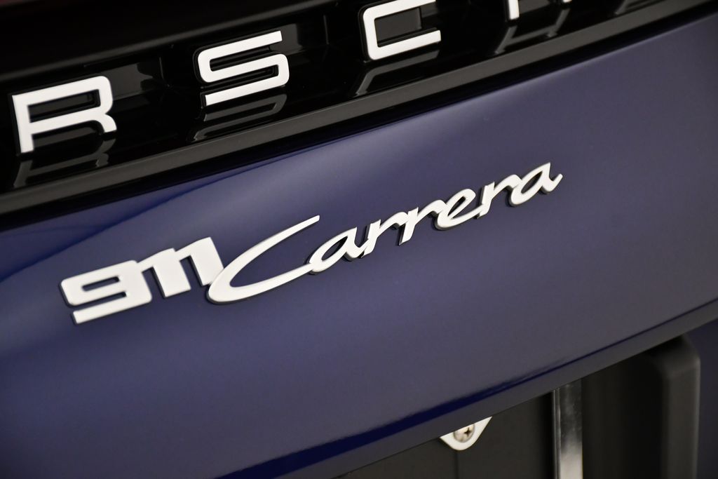 Thumbnail: 2026 Porsche 911 - 18