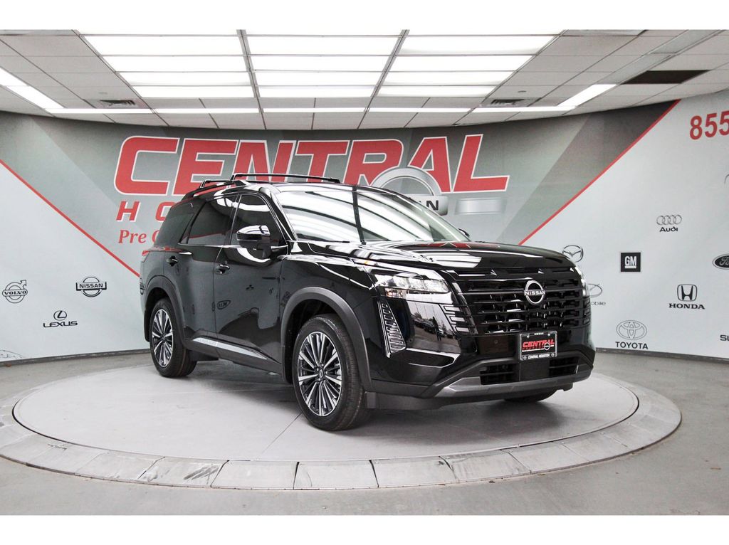 2026 Nissan Pathfinder Platinum - 0