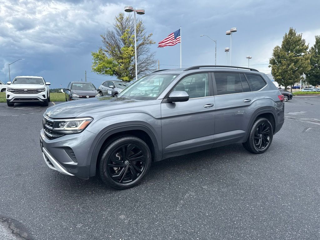 2023 Volkswagen Atlas 2.0T SE w/Technology Gray at Subaru and VW of Moon Township