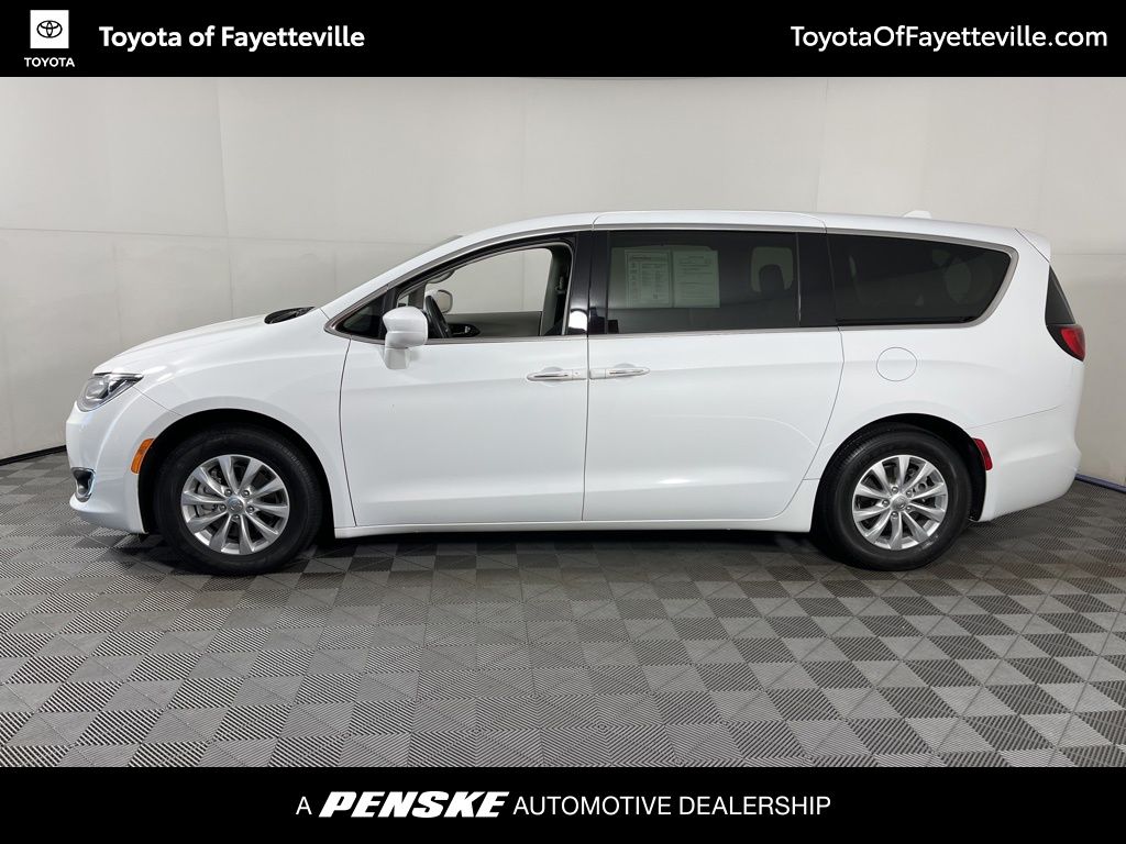 Thumbnail: 2018 Chrysler Pacifica - 2