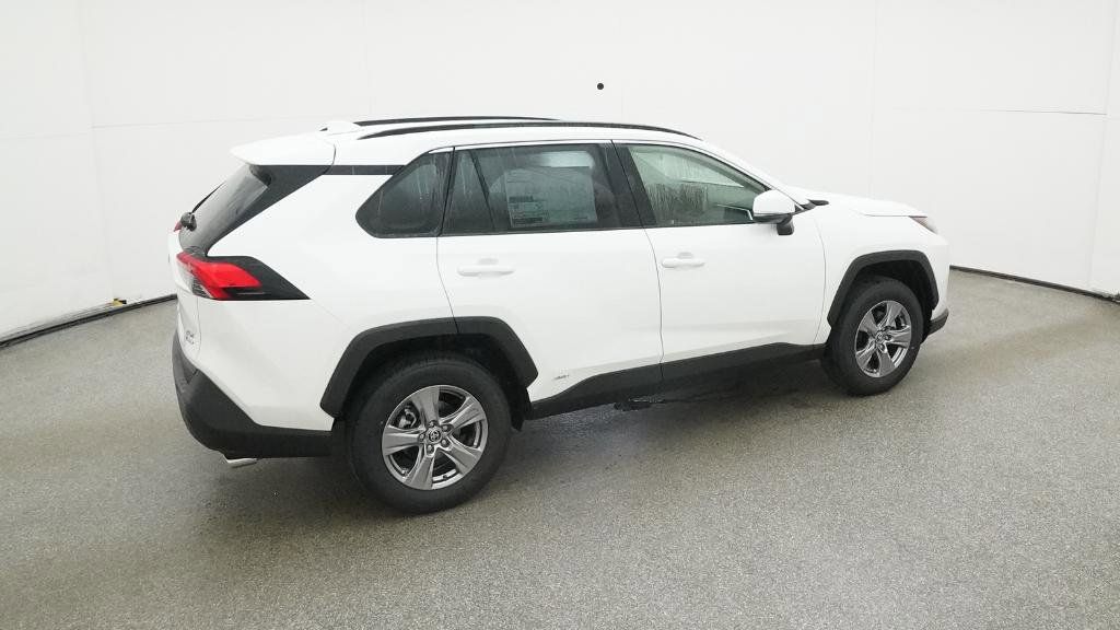 Thumbnail: 2025 Toyota RAV4 - 6