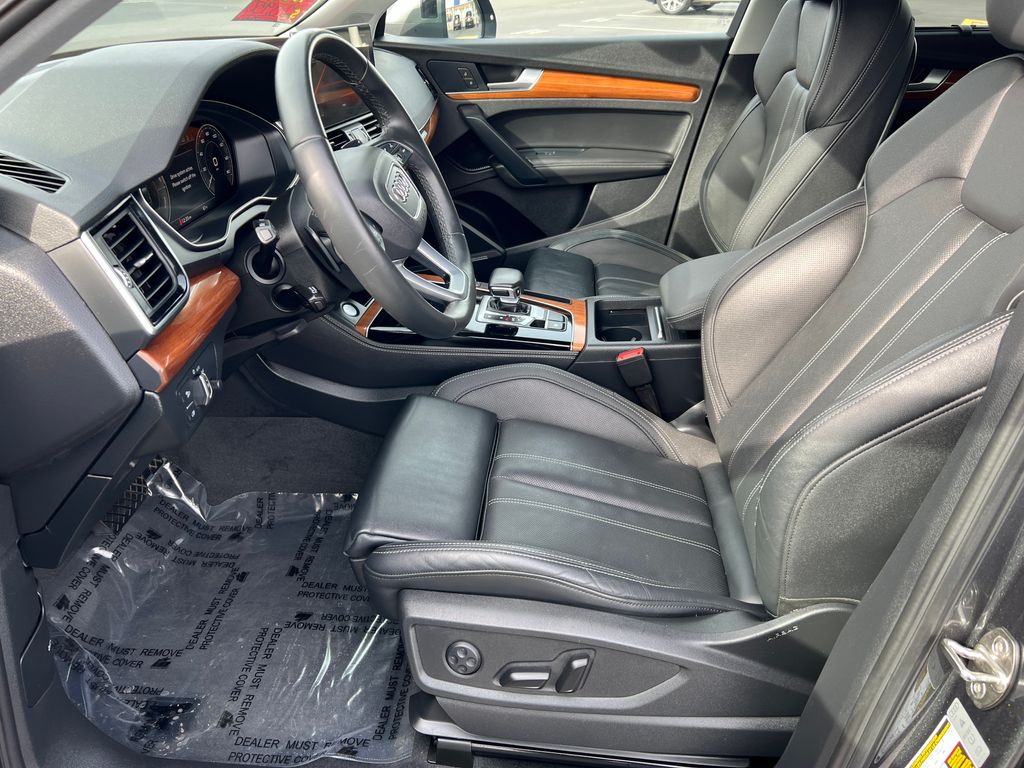 Thumbnail: 2021 Audi Q5 - 14