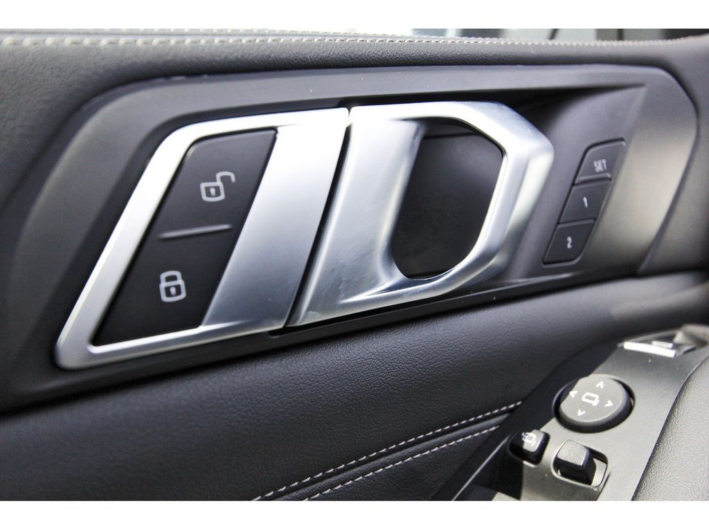 2025 BMW X5 sDrive40i White at DeMontrond Auto Country