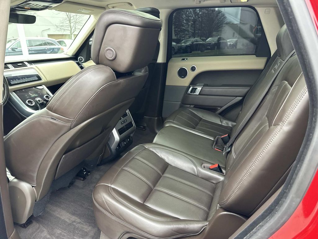 Thumbnail: 2019 Land Rover Range Rover Sport - 32