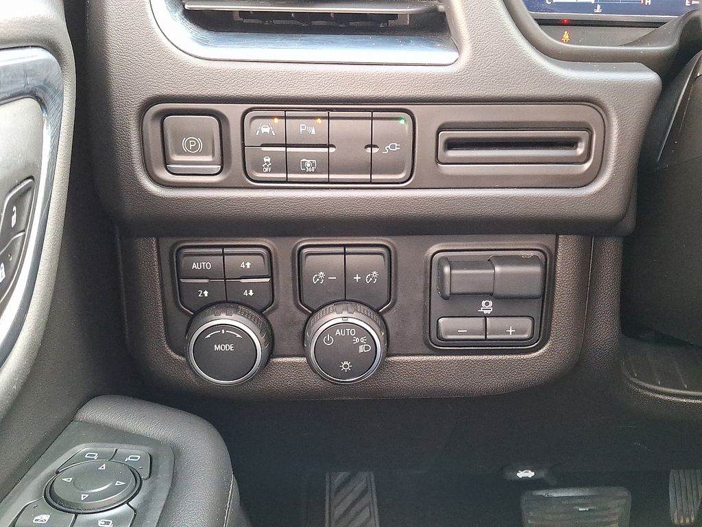 used 2022 Chevrolet Tahoe car, priced at $43,500