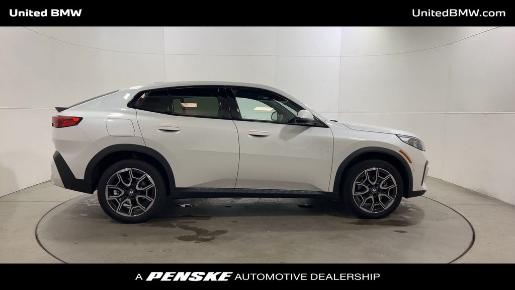 Thumbnail: 2025 BMW X2 - 9