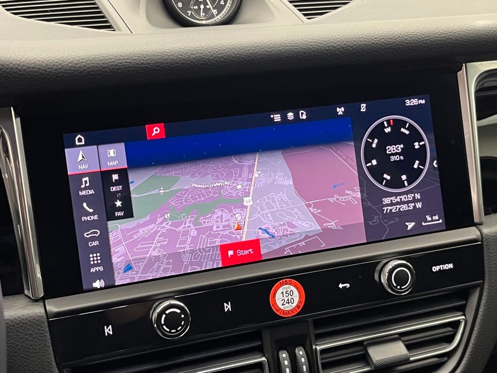 Thumbnail: 2025 Porsche Macan - 20