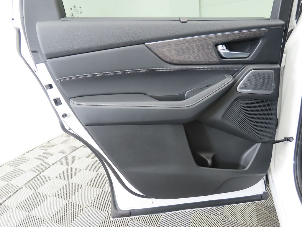 2025 Acura MDX Advance 28