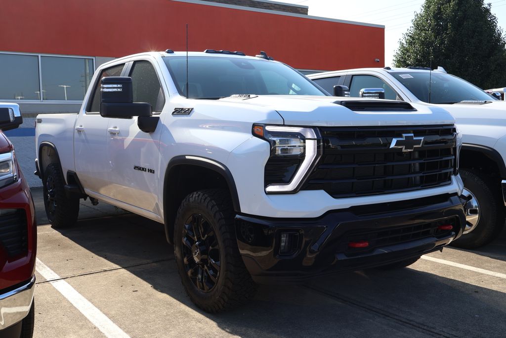Thumbnail: 2025 Chevrolet Silverado 2500 - 4