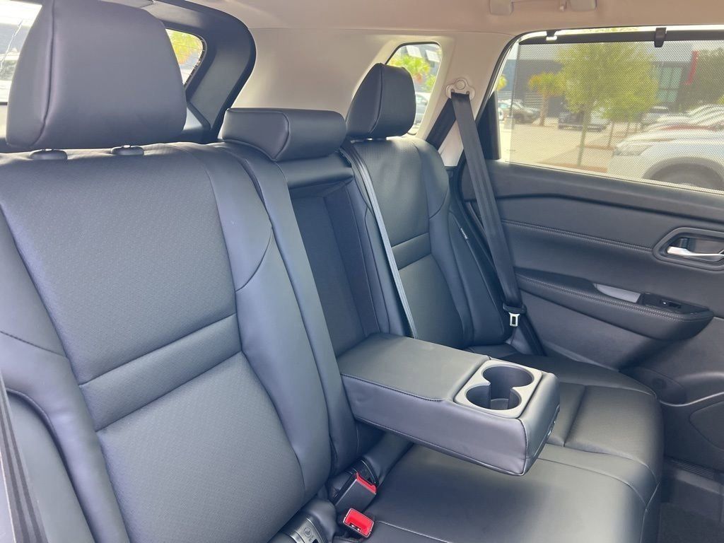 2025 Everest White Pearl Nissan Rogue SV FWD SUV