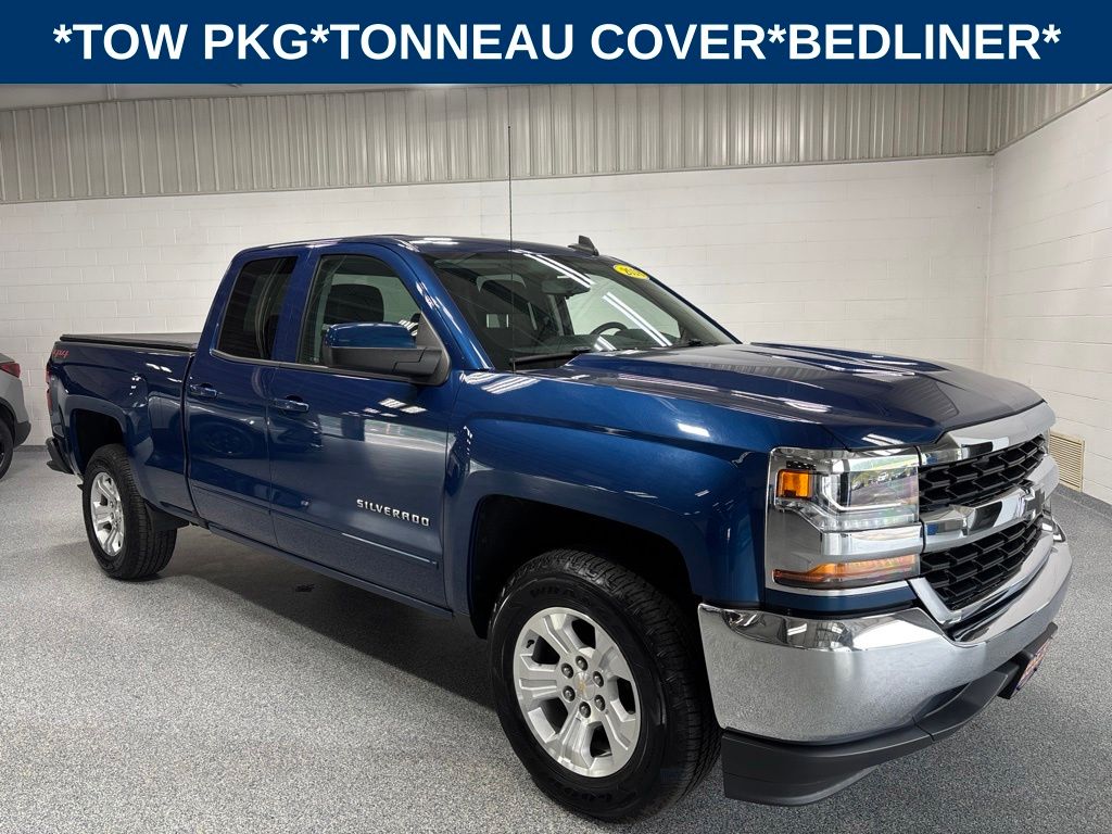 Deep Ocean Blue Metallic 2018 Chevrolet Silverado 1500 Pickup Truck Four-Wheel Drive 6-Speed Automatic Overdrive
