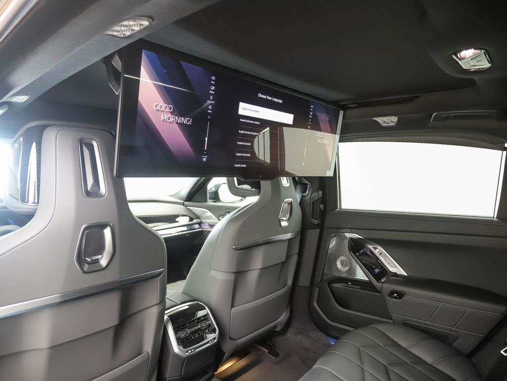 Thumbnail: 2025 BMW 7 Series - 24