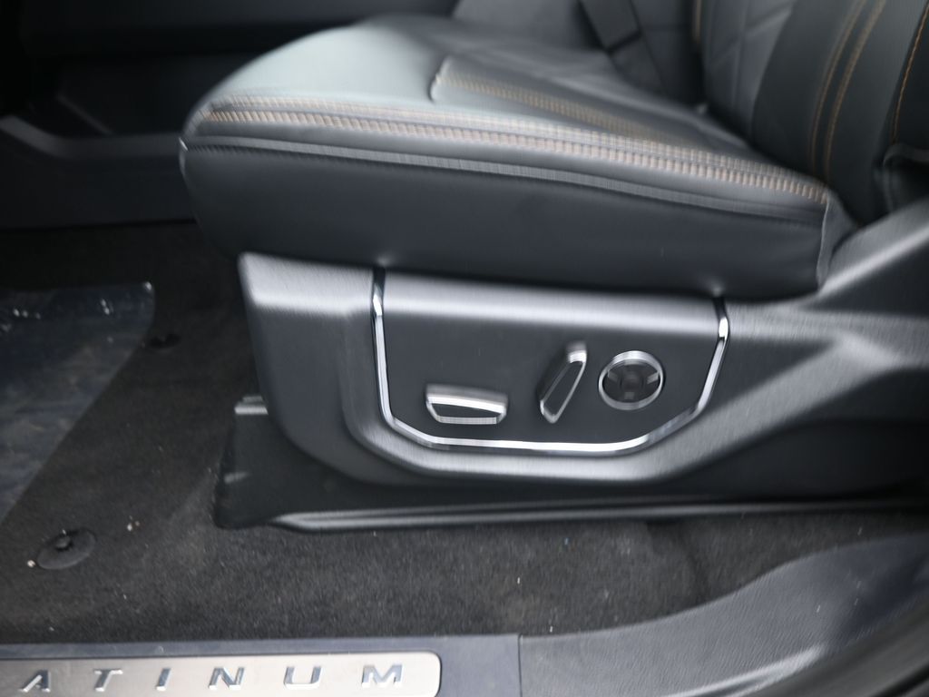 2024 Ford Expedition MAX Platinum