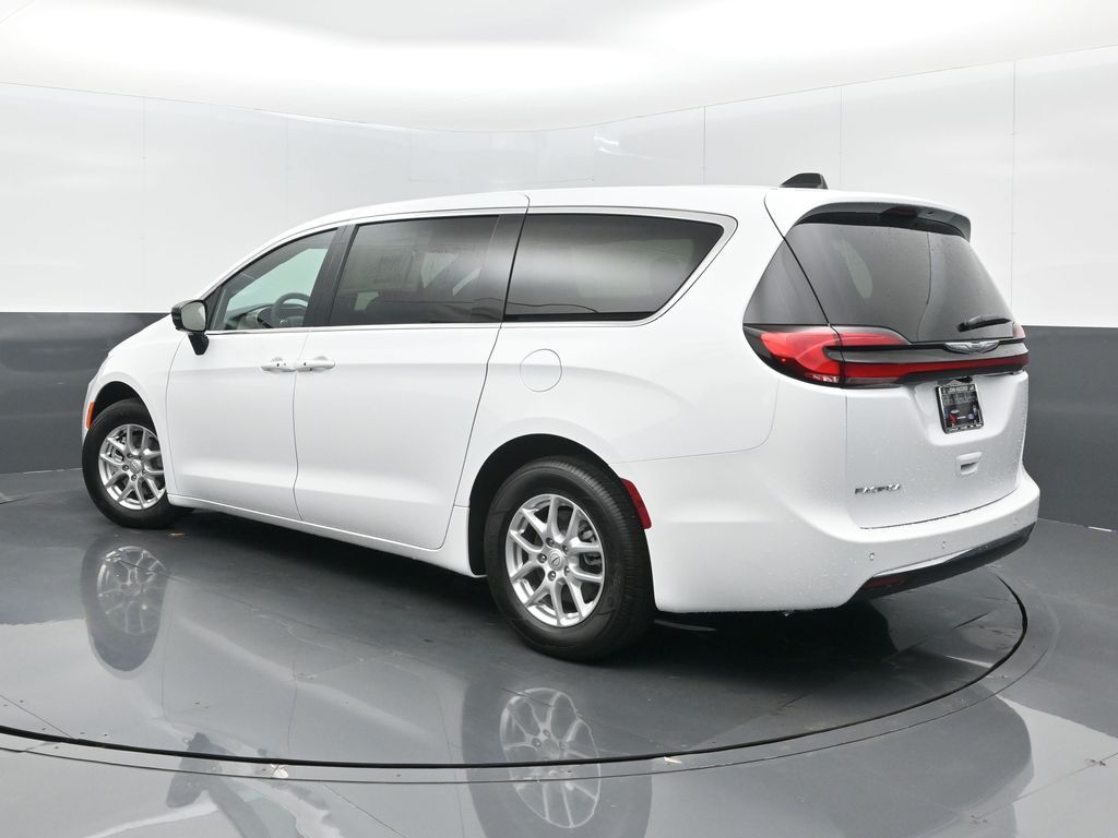 View vehicle photo 6