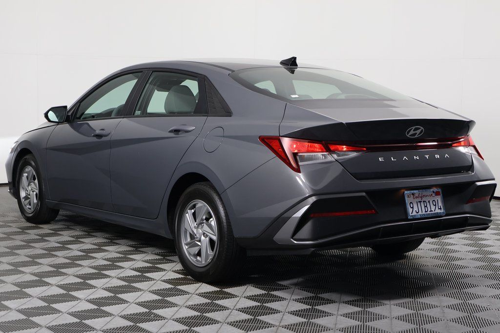 Thumbnail: 2024 Hyundai Elantra - 6