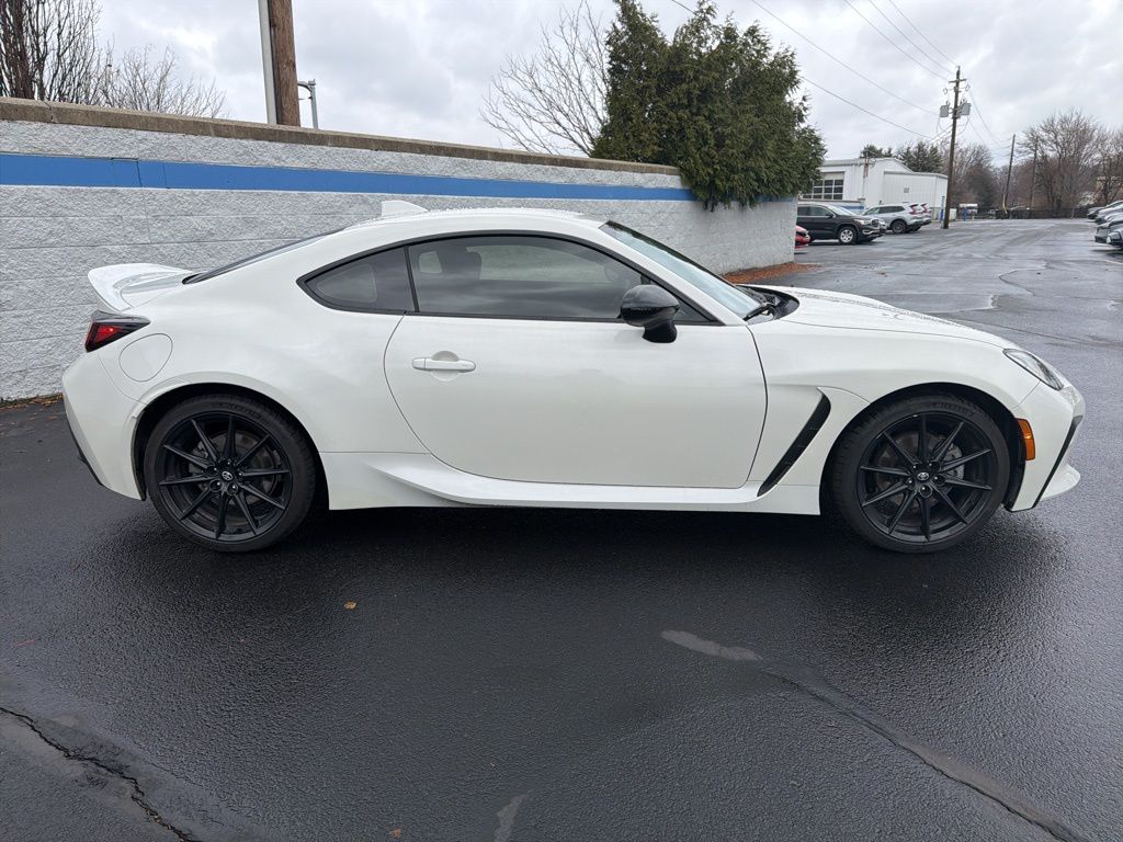 Thumbnail: 2023 Toyota GR86 - 6