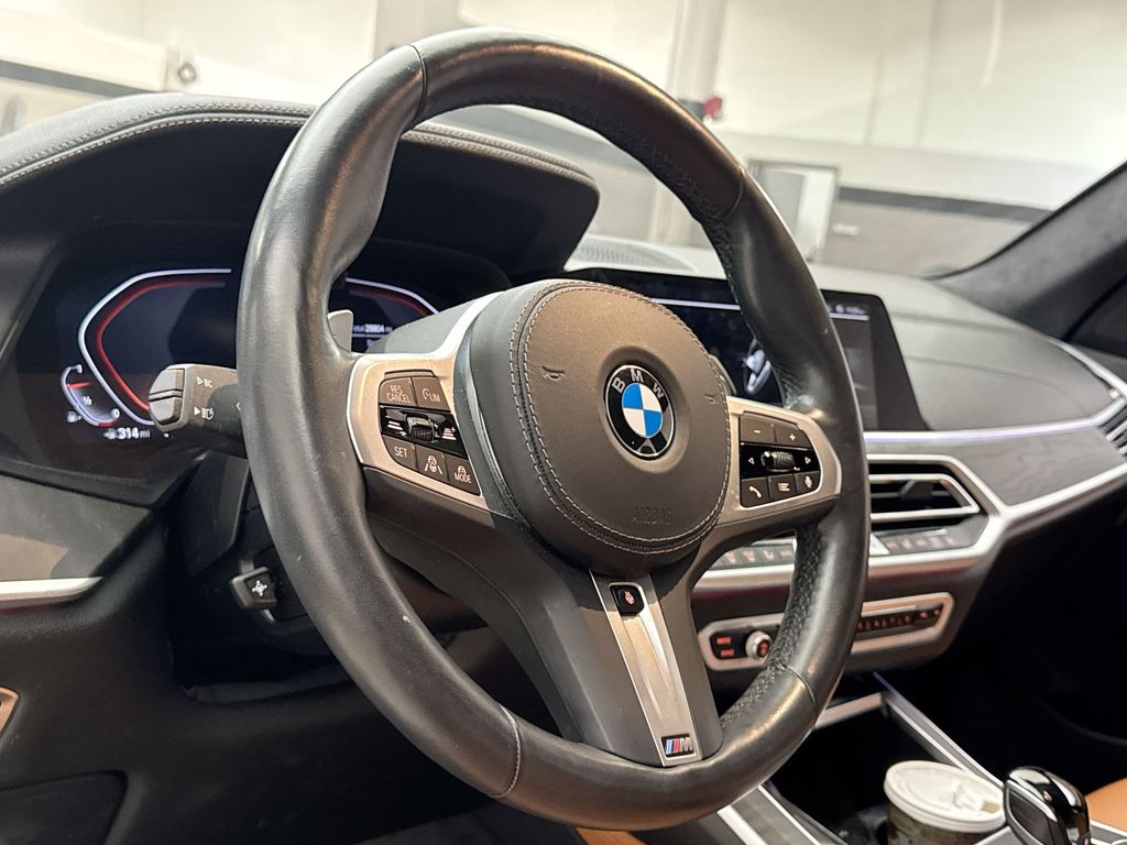 2022 BMW X7 xDrive40i 3