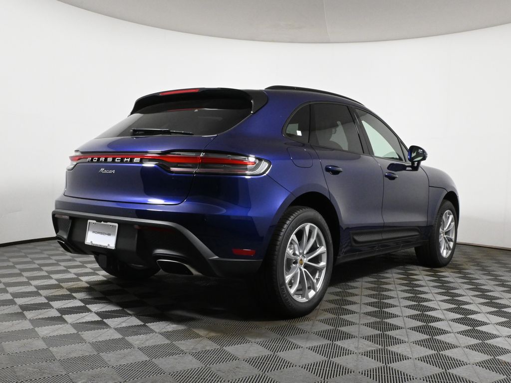 Thumbnail: 2025 Porsche Macan - 7